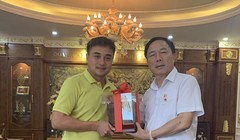 Khi không nhìn cùng 1 hướng thì tốt nhất là nên chia tay nhau (ảnh Hội CĐV)