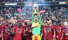 Thủ thành Adrian xuất sắc cản phá cú đá từ chân Abraham, giúp Liverpool đoạt Siêu cúp châu Âu 2019. Ảnh CNN.