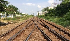 Để có thể giao dự toán ngân sách cho Tổng Công ty ĐSVN để thực hiện công tác bảo trì tài sản KCHTĐS quốc gia thì buộc phải sửa đổi 1 trong 2 Nghị định 131/2018/NĐ-CP hoặc Nghị định 46/2018 . Ảnh AT.