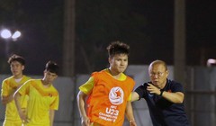 Đội trưởng Quang Hải đang có phong độ không tốt. Ảnh VFF