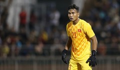 Thủ môn Y Êli Niê (số 23) của U19 Bình Định bị nhận án phạt 5 triệu đồng và bị đình chỉ thi đấu 2 trận kế tiếp. Ảnh VFF