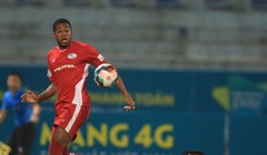 Ngay cả những đạo diễn giàu ý tưởng nhất cũng chẳng thể nghĩ được một kịch bản sân cỏ nghẹt thở đến như thế, 4 bàn thắng được diễn ra chỉ vẻn vẹn trong 9 phút cuối của trận đấu. Ảnh VPF