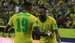 Raphinha và Neymar tỏa sáng trong chiến thắng 4-1 trước Uruguay. Ảnh AP.