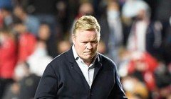 Chủ tịch Joan Laporta quyết định sa thải vị chiến lược gia người Hà Lan. Ảnh CLB.