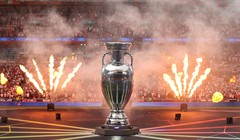 Gói bản quyền truyền hình Champions League giai đoạn 2024-2027 có giá 15 tỷ euro. Ảnh AT.