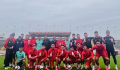 Cổ động viên nín thở chờ bóng đá đất Cảng thay đổi. Ảnh HPFC.