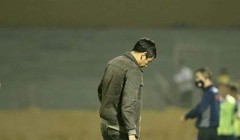 Sức ép đang đè nặng lên vai HLV Huy Hoàng. Ảnh Hải Hồ.