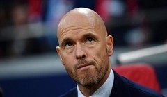 Erik ten Hag phải nhanh chóng vực dậy một MU đang rệu rạo. Ảnh AP.
