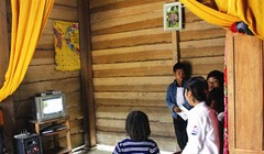 Bộ TT&TT đang triển khai hỗ trợ đầu thu truyền hình cho các hộ nghèo, cận nghèo tại 12 tỉnh