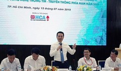 Bộ trưởng Bộ TT&TT Nguyễn Mạnh Hùng phát biểu tại buổi gặp gỡ