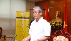 Thứ trưởng Bộ TT&TT Nguyễn Thành Hưng phát biểu tại lễ ra mắt. Ảnh MIC.