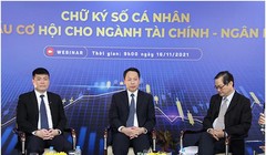 Thứ trưởng Nguyễn Huy Dũng ( người ngồi giữa) tham dự Hội thảo. Ảnh Mic