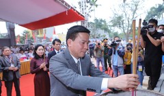  Bí thư Tỉnh ủy Thanh Hóa Đỗ Trọng Hưng dâng hương tại đền thờ Nhà sử học Lê Văn Hưu