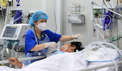 Bệnh nhân lãnh đủ vì nhiều bệnh viện thiếu thuốc, vật tư y tế