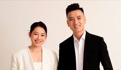 Cặp vợ chồng Quyền Leo Daily thông báo bán được 100 tỷ tiền hàng sau 17 giờ livestream. Ảnh: Facebook Quyền Leo Daily.