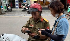 Tấp nập giao dịch vàng tại quán nước, vỉa hè