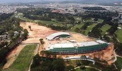 Tòa nhà câu lạc bộ golf đồi Cù Đà Lạt nhìn trên cao, hồi cuối tháng 4/2024. Ảnh: Xuân Ngọc