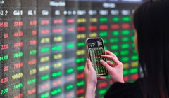 Chứng khoán 28/11: Khối ngoại trở lại mua ròng, thị trường “xanh vỏ, đỏ lòng”