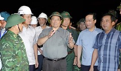 Bão số 5 nguy hiểm tương đương bão Yagi, Thủ tướng họp khẩn với các tỉnh miền Trung