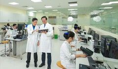 Gánh nặng ung thư và kỳ vọng về vắc xin “Made in Vietnam”