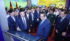 MB đón Thủ tướng tham quan không gian công nghệ trong Sự kiện Chuyển đổi số 2025 