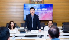 Eximbank trao học bổng trị giá 300 triệu đồng cho sinh viên Đại học Kinh tế Thành phố Hồ Chí Minh