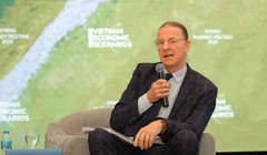 Chủ tịch HĐQT Dragon Capital Việt Nam (DCVFM) hiện là ông Dominic Scriven.