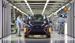 Toyota xác nhận những chiếc xe của họ sản xuất từ thép Kobe vẫn đạt tiêu chuẩn an toàn (Ảnh: TheSun)