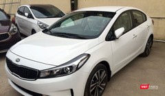 Ngoại hình của Kia Cerato 1.6 MT Base không có nhiều điểm khác biệt so với các phiên bản hiện có của chiếc xe này