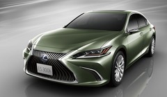 Lexus ES 2019 sử dụng gương chiếu hậu bên kỹ thuật số sẽ chỉ bán tại thị trường Nhật Bản.