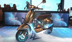 Vespa Elettrica sẽ nhắm tới phân khúc xe máy điện cao cấp, nơi VinFast cũng đã từng công bố sẽ cho mắt một mẫu xe như vậy vào cuối năm 2019.