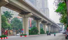 Phố phường Hà Nội vắng vẻ ngày mùng 1 Tết