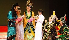 Sân khấu cải lương một thời rất đông khán giả nay cũng đang gặp nhiều thách thức. Ảnh: Vietnamtourism.