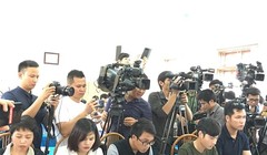 Rất đông báo chí đã dự cuộc họp báo trưa 23/7 về thanh tra kết quả thi THPT 2018 tại Sơn La. Ảnh: báo Tiền Phong