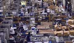 Một dây chuyền sản xuất tại nhà máy Bosch ở San Luis Potosi, Mexico. Ảnh: AFP/TTXVN