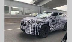  Đầu xe Honda CR-V mới có cụm đèn pha được thiết kế lại. Ảnh: Headlightmag
