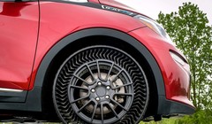 Lốp xe không cần bơm sẽ là tương lai của ô tô