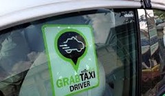 Taxi công nghệ tại Việt Nam cũng sẽ phải gắn mào trên nóc