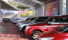 Hội chợ Oto.com.vn lần 1 (tại TP HCM) đã hút hơn 2.500 lượt khách tham quan và gần 100 xe đặt mua ngay trong 2 ngày tổ chức.