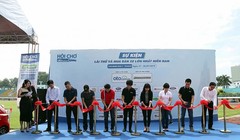 Ngày 27/07, tại SVĐ Quân khu 7, TP. Hồ Chí Minh Hội chợ Oto.com.vn lần 3 đã khai mạc với sự góp mặt của hàng trăm mẫu xe mới, cũ ăn khách đến từ các đại lý bán xe lớn, uy tín hàng đầu khu vực phía Nam