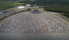 Hơn 1.300 chiếc xe Ford Mustang đã được hãng xe Ford điều động đến Bỉ để phá kỷ lục thế giới. Ảnh: Ford