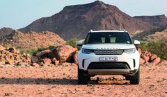 Above and Beyond Tour là tên chương trình trải nghiệm off-road được triển khai trên toàn cầu của thương hiệu Land Rover
