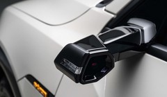 Gương chiếu hậu "camera" trên mẫu xe điện Audi e-tron. Ảnh: The Drive
