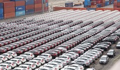 Một lượng lớn ô tô nhập khẩu được hưởng thuế ưu đãi 0% đang gây không ít khó khăn cho các doanh nghiệp sản xuất trong nước. Ảnh: Nguyễn Hà