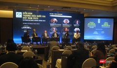 Các diễn giả trong phần giao lưu của Diễn đàn Thương hiệu quốc gia Việt Nam 2023