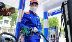 Giá xăng giảm từ chiều nay