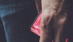 Andy Rubin đang phát triển một mẫu điện thoại cạnh tranh với iPhone