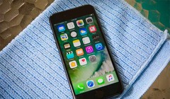 Apple iPhone 7