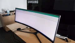Màn hình của Samsung có kích thước 49 inch
