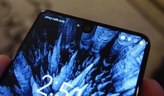 Essential Phone là mẫu điện thoại được mong đợi không kém gì iPhone 8 và Galaxy S8